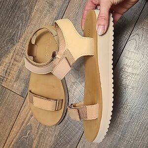 Madewell The Maggie Sandal, Size 5